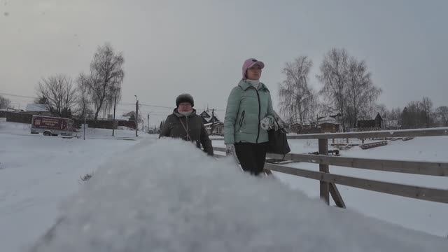 Путешествие в зимний Суздаль в конце декабря 2025 г 3 часть. Каменка в снегу. Сувениры. Ярмарка. смотреть онлайн