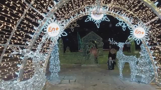 С Новым годом !2️⃣0️⃣2️⃣6️⃣🎄 Площадь Мира.Новогодний каток .Красноярск смотреть онлайн