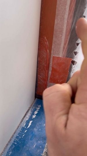 ТЕНЕВОЙ ПРОФИЛЬ ПРИМЫКАЕТ К ОКНУ! Зачем??? #ошибкиремонта