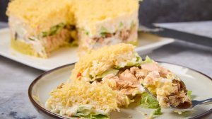 Cалат а-ля мимоза с копченой рыбой