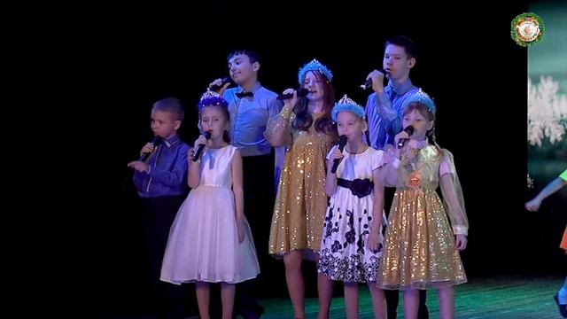 Народная хоровая студия «Солнышко» руководитель Наталья Смирнова поздравляет вас с Новым годом! смотреть онлайн