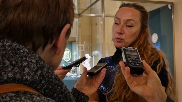 «ИСКУССТВО И БОТАНИКА: вазы конца XIX– начала XX века» из цикла «Поднесение к Рождеству» (1) смотреть онлайн