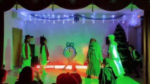 Театрализованное представление "Матушка Яга и волшебные часы Деда Мороза".mp4