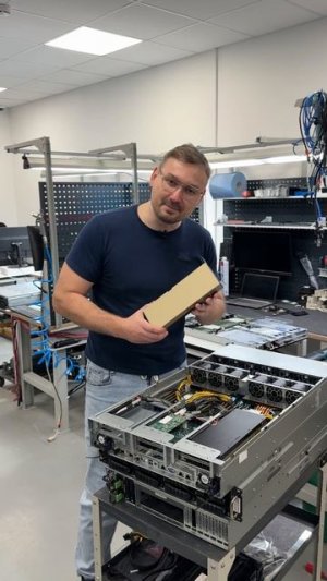 Сервер за очень много денег. Две H200 вместе с 2 ТБ ОЗУ