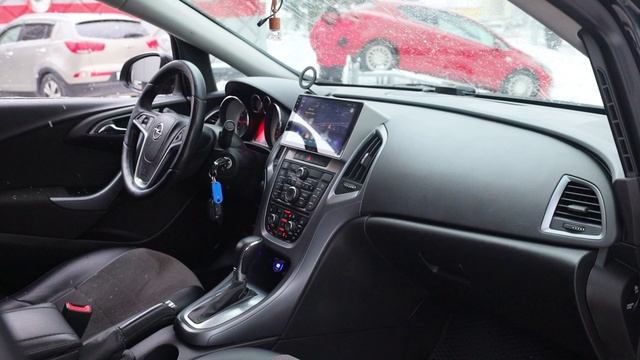 Opel Astra смотреть онлайн