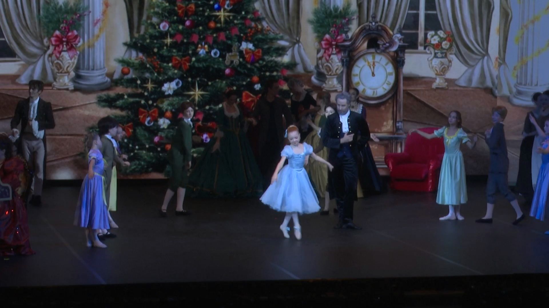 Рязанский театр балета представил премьеру «Щелкунчика» смотреть онлайн