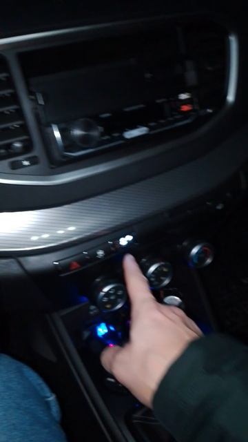 Медленно не спеша отогревает Ладу Весту смотреть онлайн