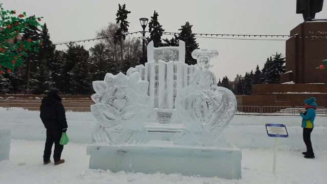 Ледовый городок 2026 в Челябинске смотреть онлайн