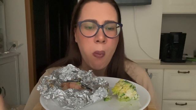 МУКБАНГ // Мужики, ну не позорьтесь!!! // Няня Оксана что ? смотреть онлайн