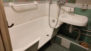 Вырез прохода в чугунной ванне