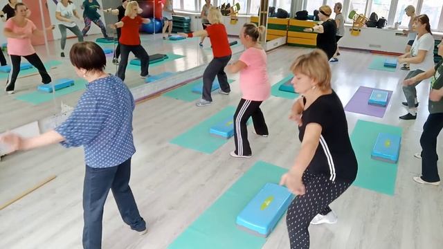 Танцевальная гимнастика проект долголетие. Степ-аэро? смотреть онлайн