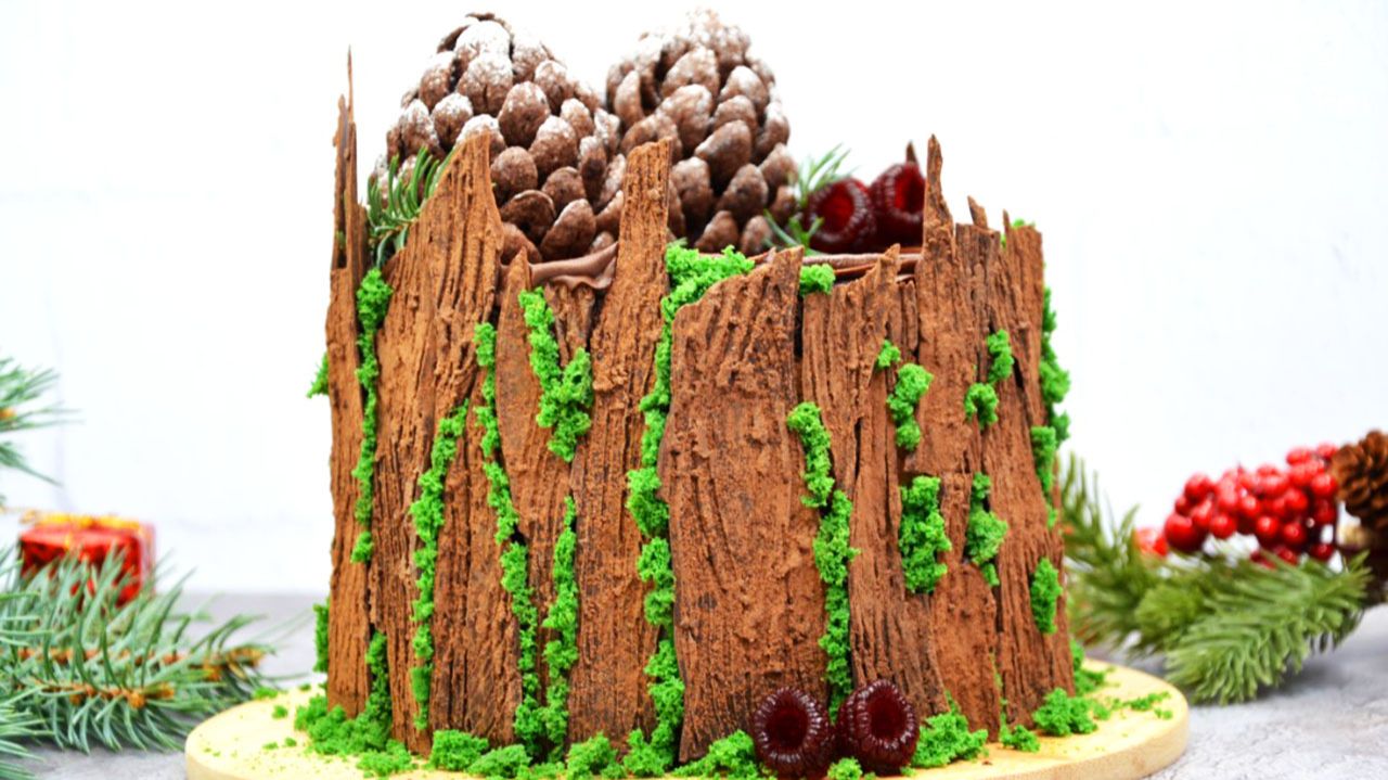 🎄 Декор «СКАЗОЧНЫЙ ПЕНЁК» для любого торта ✨ Делаем кору, мох, ягоды, шишки 🍫 Для начинающих смотреть онлайн