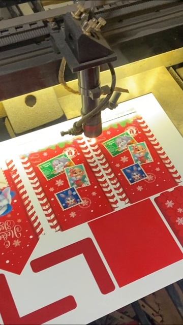 🎄Режем новогодние шкатулки на лазерном станке LiMark 🎄 смотреть онлайн