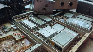 Разбор приборов и блоков от подписчика.  Приборы, радиодетали, золото, палладий, платина, серебро.