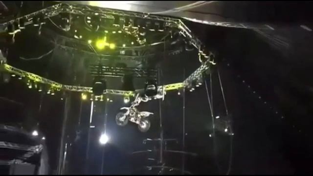 Mateos - Extreme смотреть онлайн