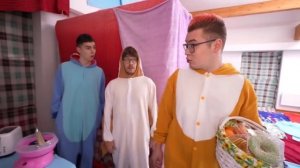 24 ЧАСА В ДОМИКЕ из ПОКРЫВАЛ!