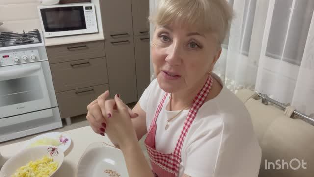 Салат селедка под шубой к Новогоднему столу//😋💁 смотреть онлайн