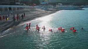 Зима в Кабардинке. День конституции. Моржевание на море.