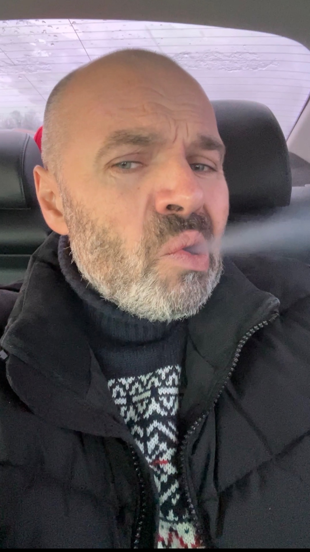 Ребятушки, с Новым Годом 🤝