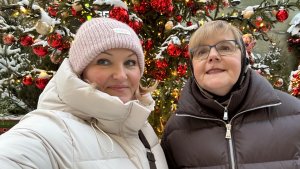 31 Декабря 2025 год.Гуляем в центре Москвы .С Новым годом 🎉С новым счастьем.Поздравила Светлану 🎄