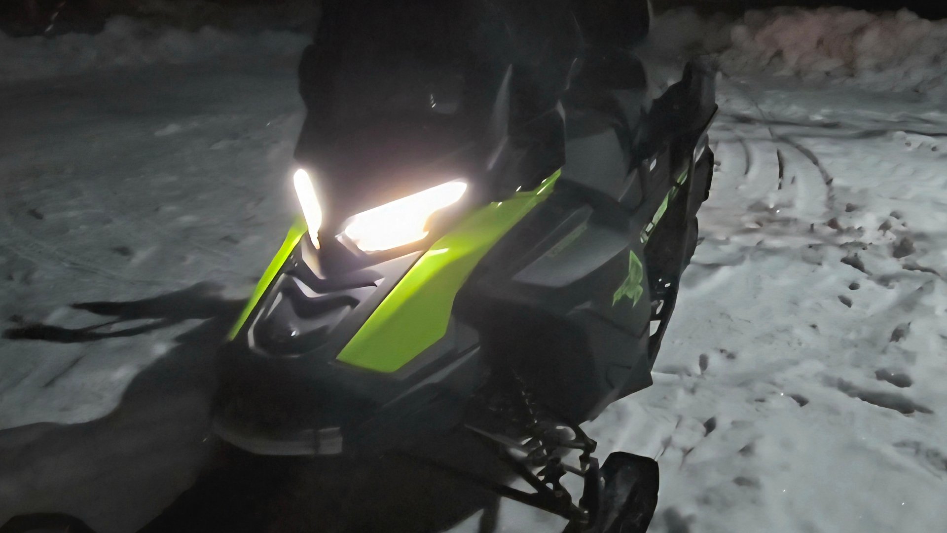 СБОРКА, ОБЗОР СНЕГОХОДА SHARMAX ACE 1000 смотреть онлайн