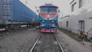 ЧС8 с поездом Деда Мороза