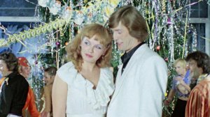 90 лет назад в нашей стране вновь стали отмечать Новый год.