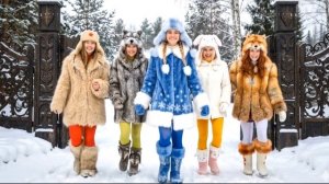 Как на Новый год в селе девочки гуляли. Техно стиль 90-х. С наступаюшим Новым годом