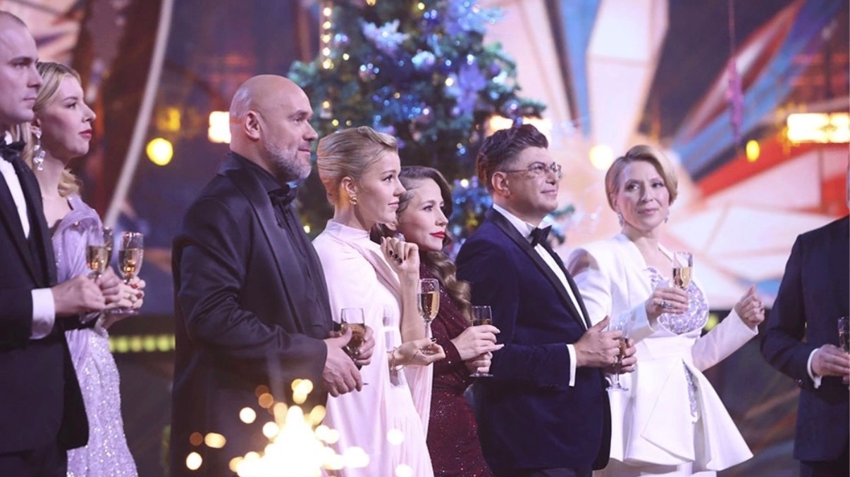 СПИСОК ВЫСТУПЛЕНИЙ «НОВОГОДНЕЙ НОЧИ НА ПЕРВОМ – 2026» смотреть онлайн