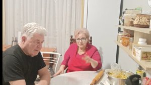 С таким ПОМОЩНИКОМ!ты 🤦♀️И до УТРА не УПРАВИМСЯ!🤣