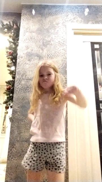 с нг всех😘 смотреть онлайн
