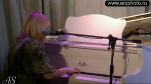 Наташа Богацкая и сын. Новый год ! . сл. и муз. Ирина Грибулина