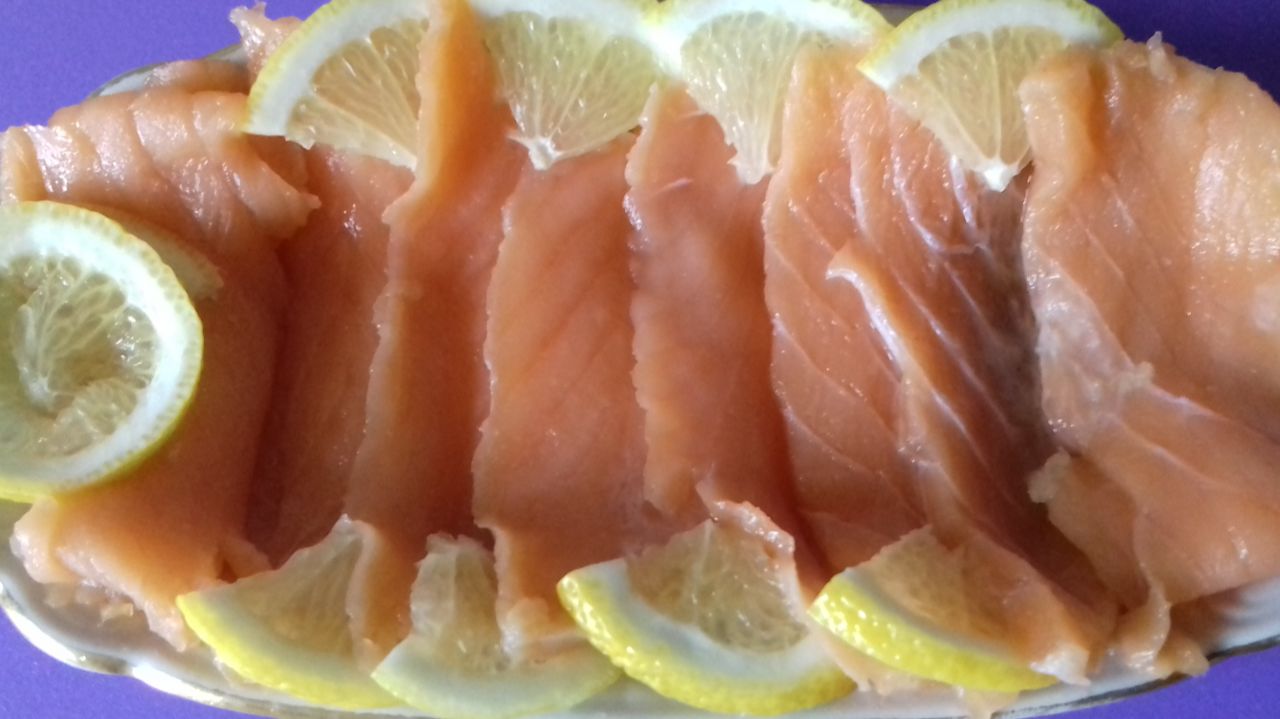 Малосольная семга, форель. Как вкусно засолить красную рыбу смотреть онлайн