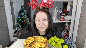 Мукбанг Горячие бутерброды со шпротами. С Новым годом!