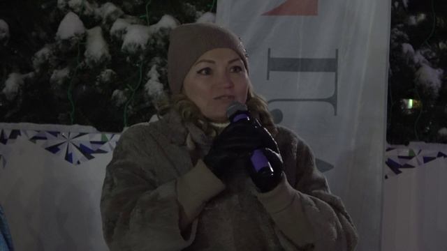 В Каменске-Уральском зажглись огни: шесть уникальных елочных городков ждут горожан» смотреть онлайн