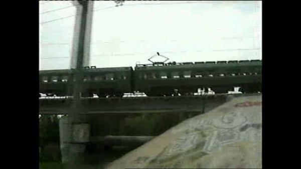 Качается вагон