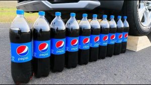 Машина давит предметы колесом! Эксперименты с колесом! Давим Pepsi! Залипалка ASMR