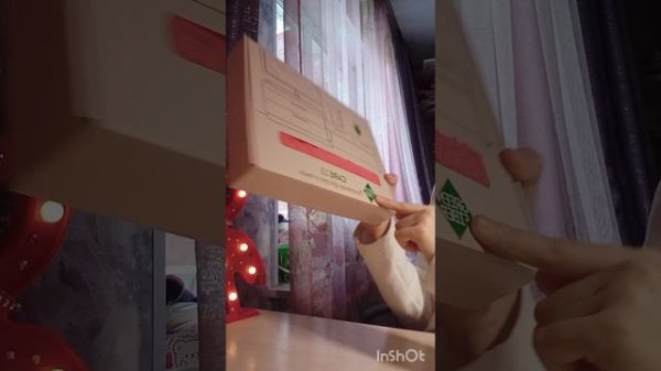 Распаковка подарков от мамы на день рождения и новый год.