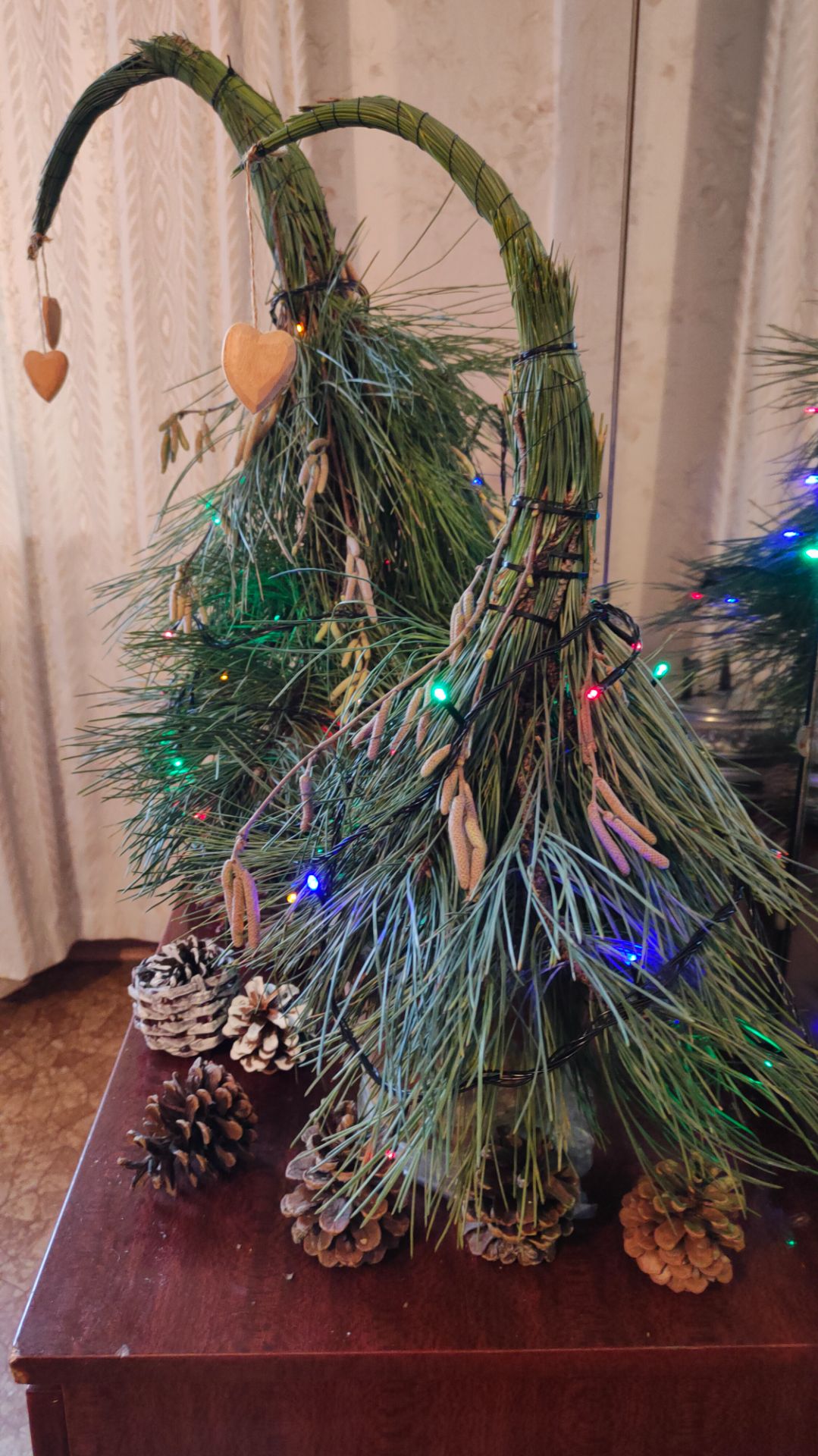 С Новым 2026 годом! Самодельные ёлочки у меня дома приветствуют вас! смотреть онлайн