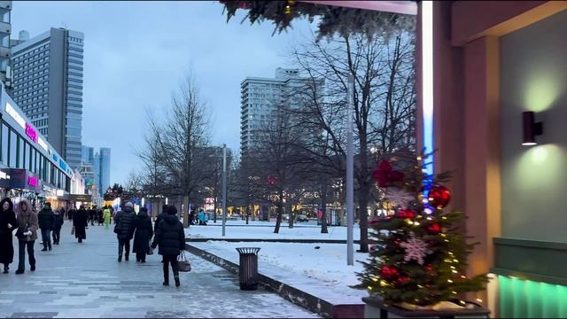 Москва в декабре прогулка по Старому и Новому Арбату холодная и настоящая ❄️🏙️ смотреть онлайн