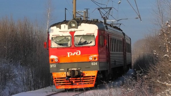 "Последний рейс в уходящем 2025 году". ЭТ2-024 сообщением Алапаевск — Богданович