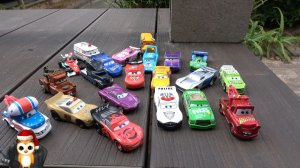 МУЛЬТИКИ ПРО МАШИНКИ ГОНКИ ПРЫГАЮТ В БАССЕЙН С ВОДОЙ