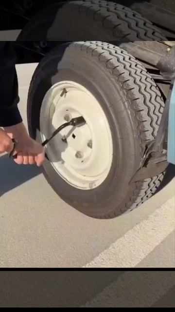 Citroen DS в 1955 выглядит как машина будующего смотреть онлайн