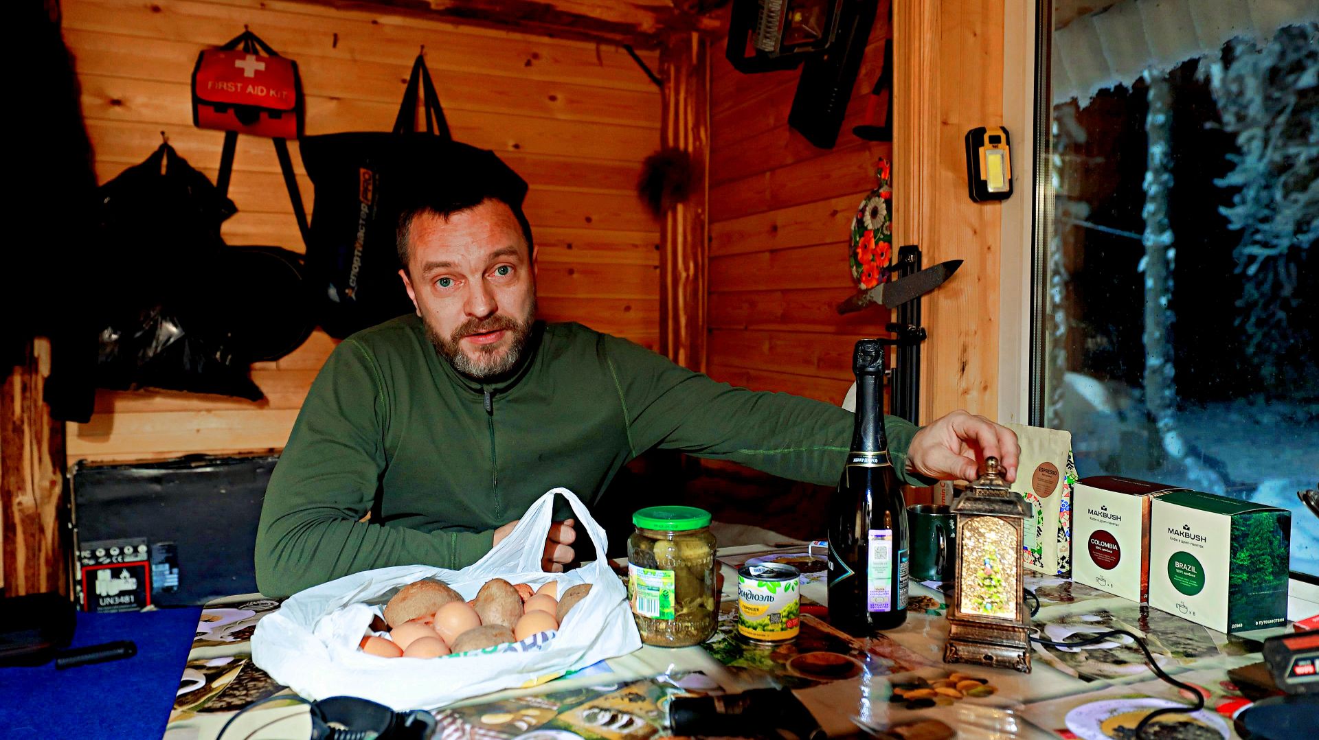 ОДИН В ТАЙГЕ! ВЫБРАЛСЯ НА БОЛОТО. НАХОДКА ПО GPS. ЖИВУ В МАЛЕНЬКОЙ ЛЕСНОЙ ИЗБУШКЕ. смотреть онлайн