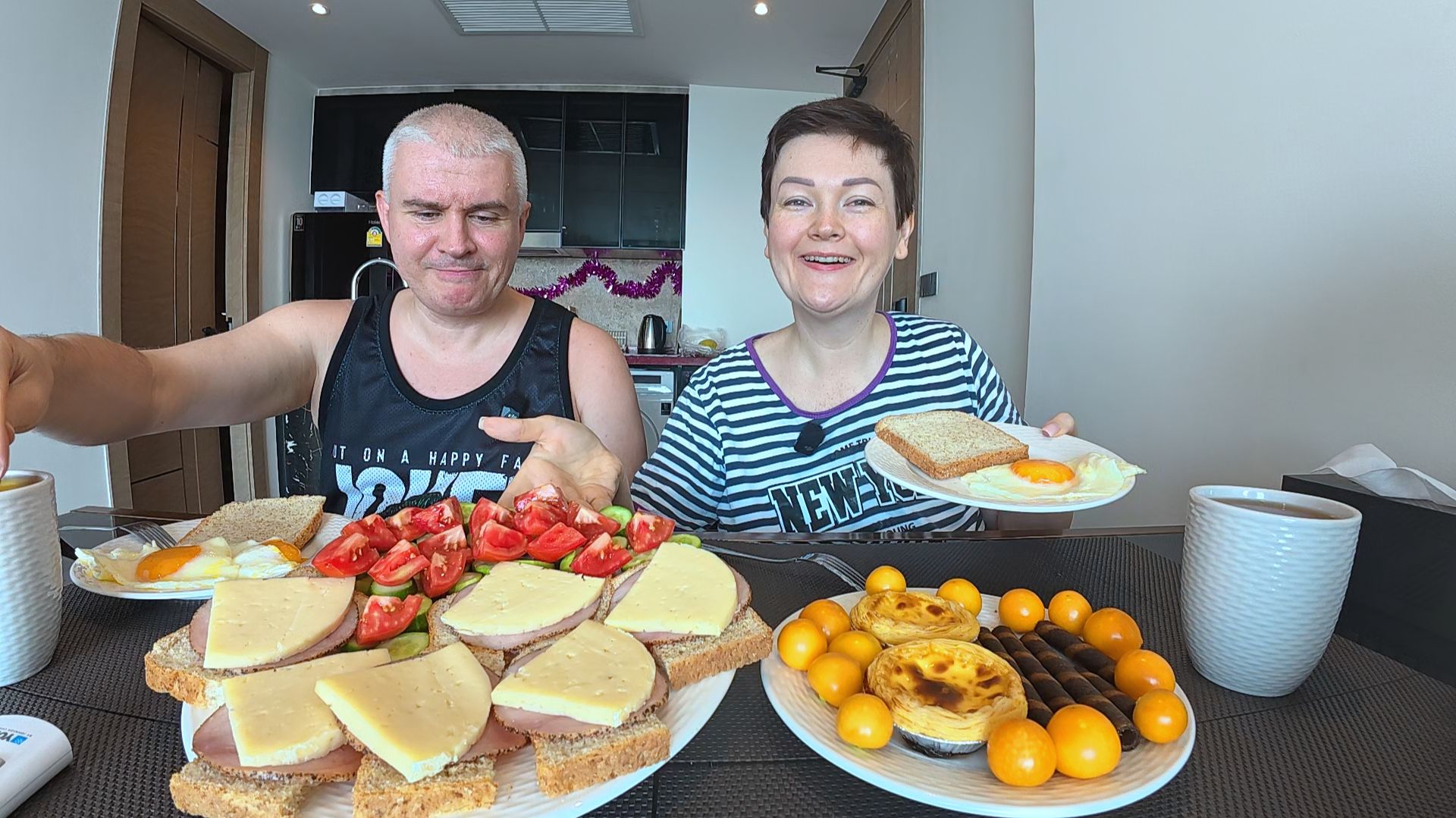 Мукбанг начали ОТМЕЧАТЬ НГ вкусным завтраком) Болтаем, МЕЧТАЕМ веселимся) Весёлый Таиланд с Пиратами смотреть онлайн