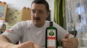 Десертный ликёр Jägermeister (егермейстер или ягермейстер).