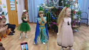 Мише 2 года новогодний утренник в детсаду
