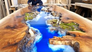 Невероятный стол в виде океана из эпоксидной смолы.