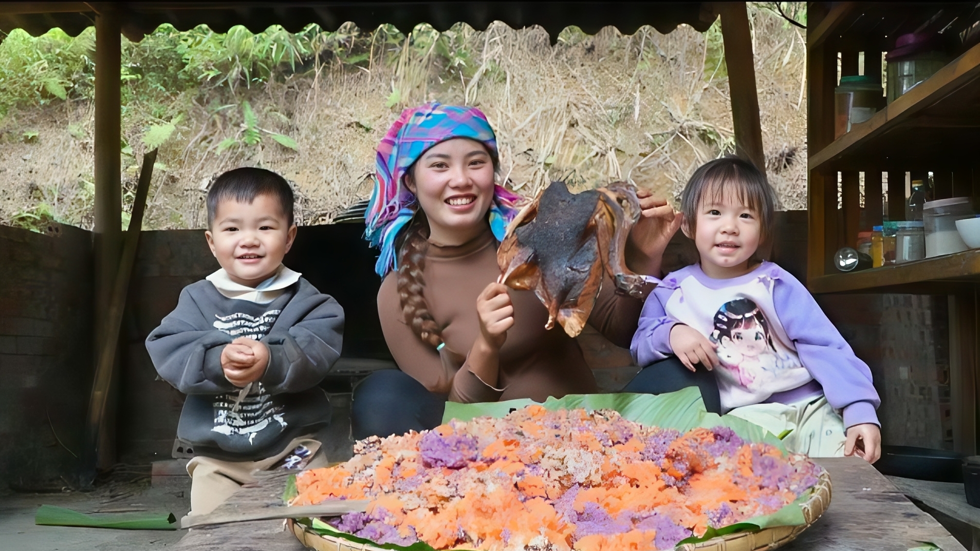 Готовлю клейкий рис с фруктами гак на продажу. Жарю утиное мясо на гриле, для дочки. Дуонг смотреть онлайн