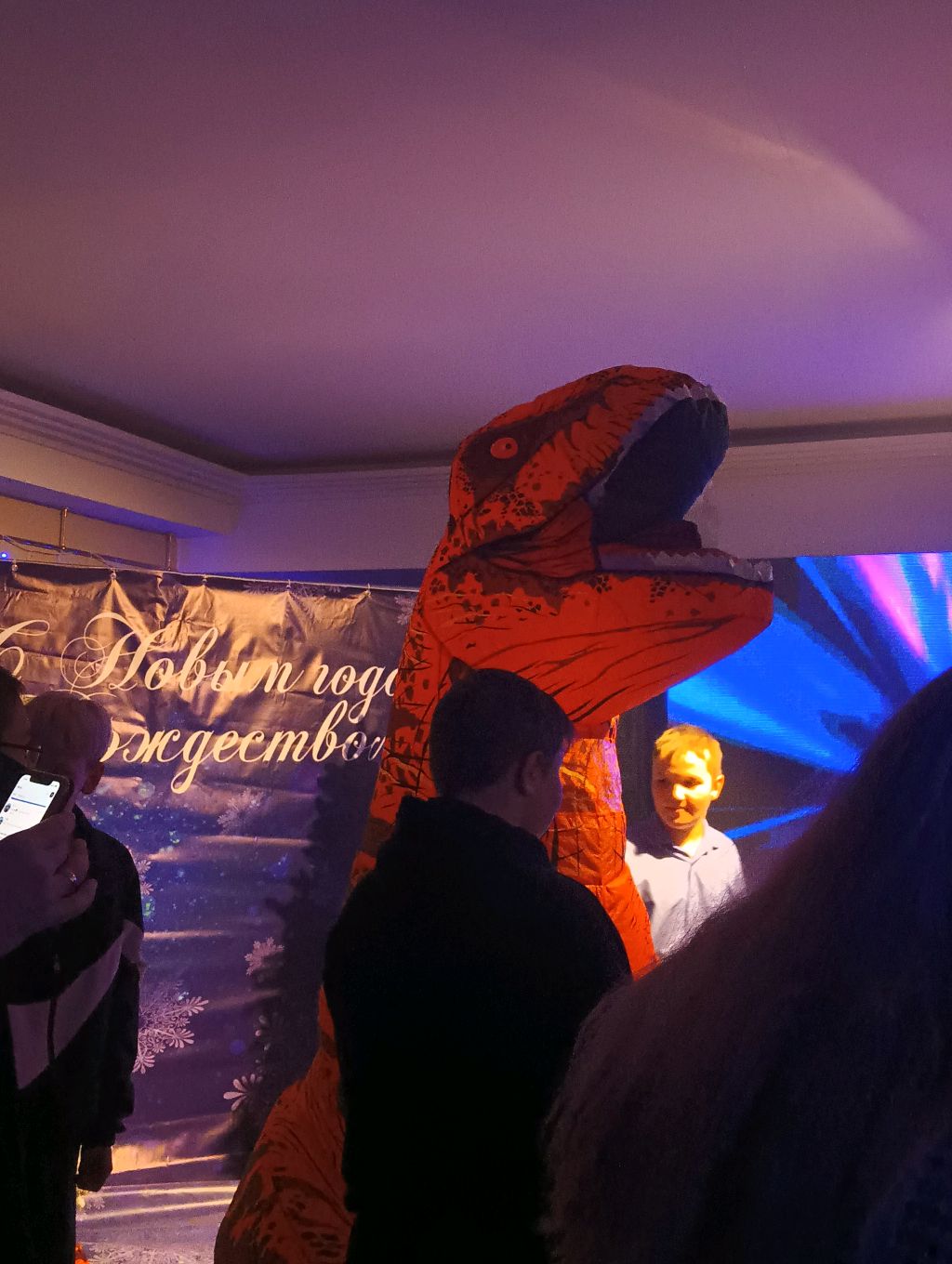 играю с другом в spark & kling на компе на джостиках смотреть онлайн